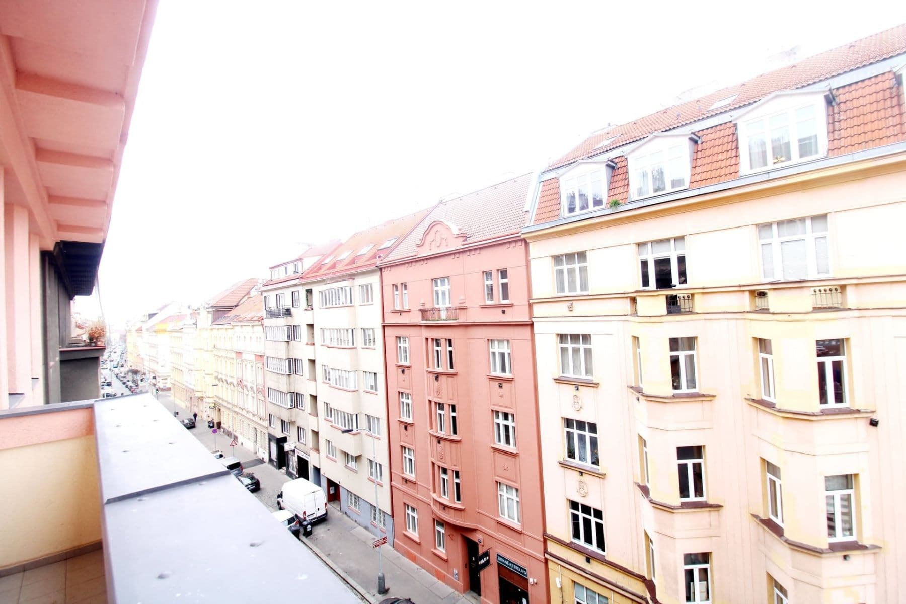 Prenájom bytu 2-izbový 75 m², Kolínská, Praha, Praha Prenájom bytu 2-izbový 75 m², Kolínská, Praha, Praha