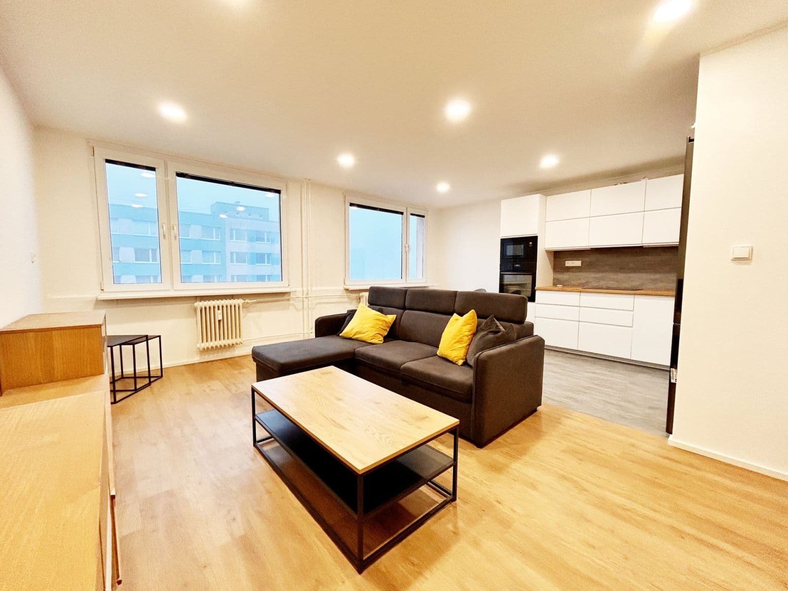 Prenájom bytu 3-izbový 68 m², Děčínská, Kladno, Středočeský kraj Prenájom bytu 3-izbový 68 m², Děčínská, Kladno, Středočeský kraj