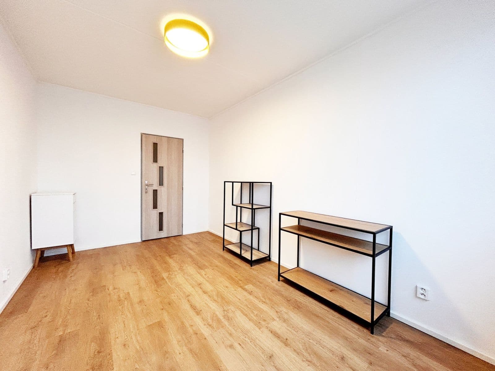 Prenájom bytu 3-izbový 68 m², Děčínská, Kladno, Středočeský kraj Prenájom bytu 3-izbový 68 m², Děčínská, Kladno, Středočeský kraj