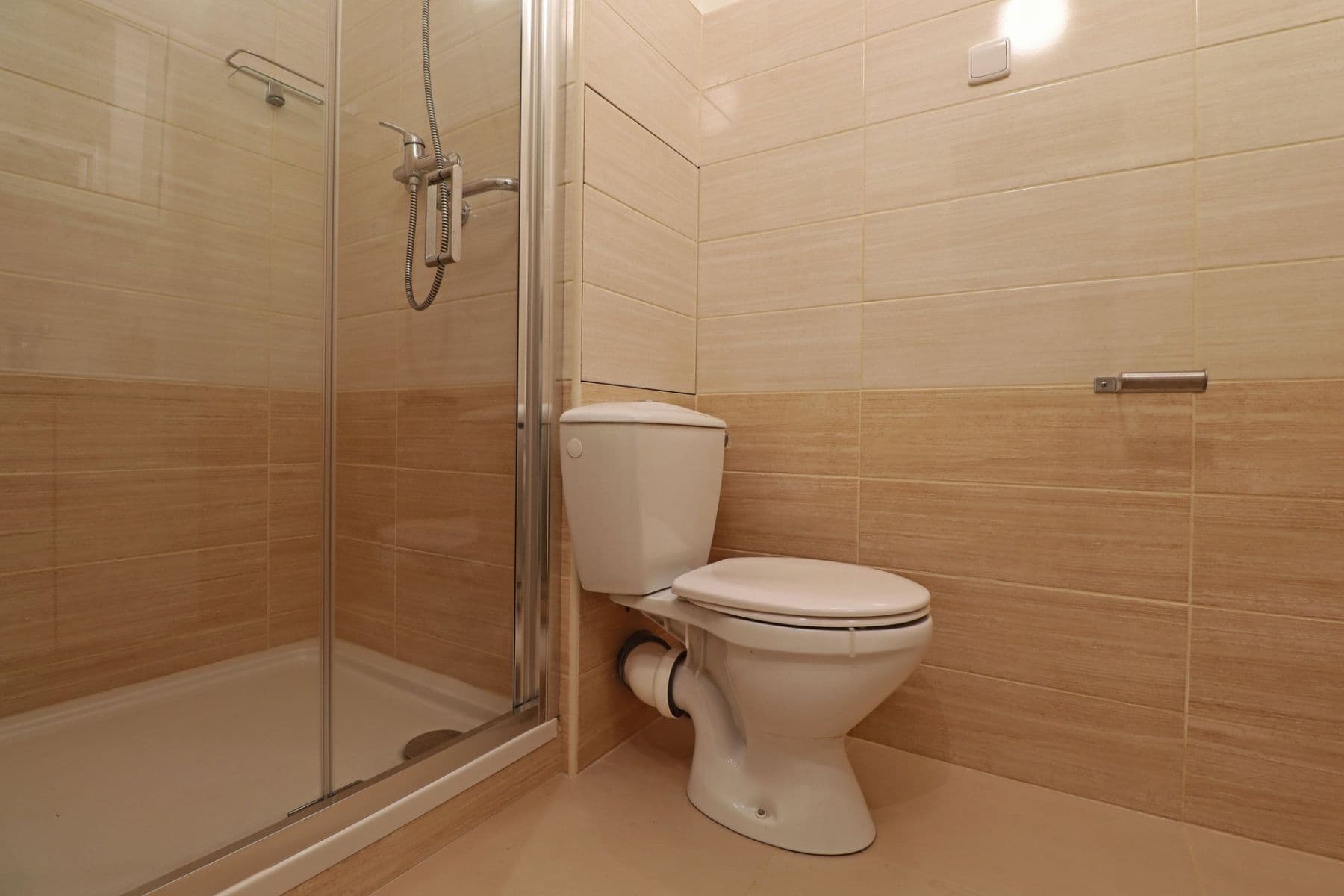 Prenájom bytu 2-izbový 44 m², Argentinská, Praha, Praha Prenájom bytu 2-izbový 44 m², Argentinská, Praha, Praha