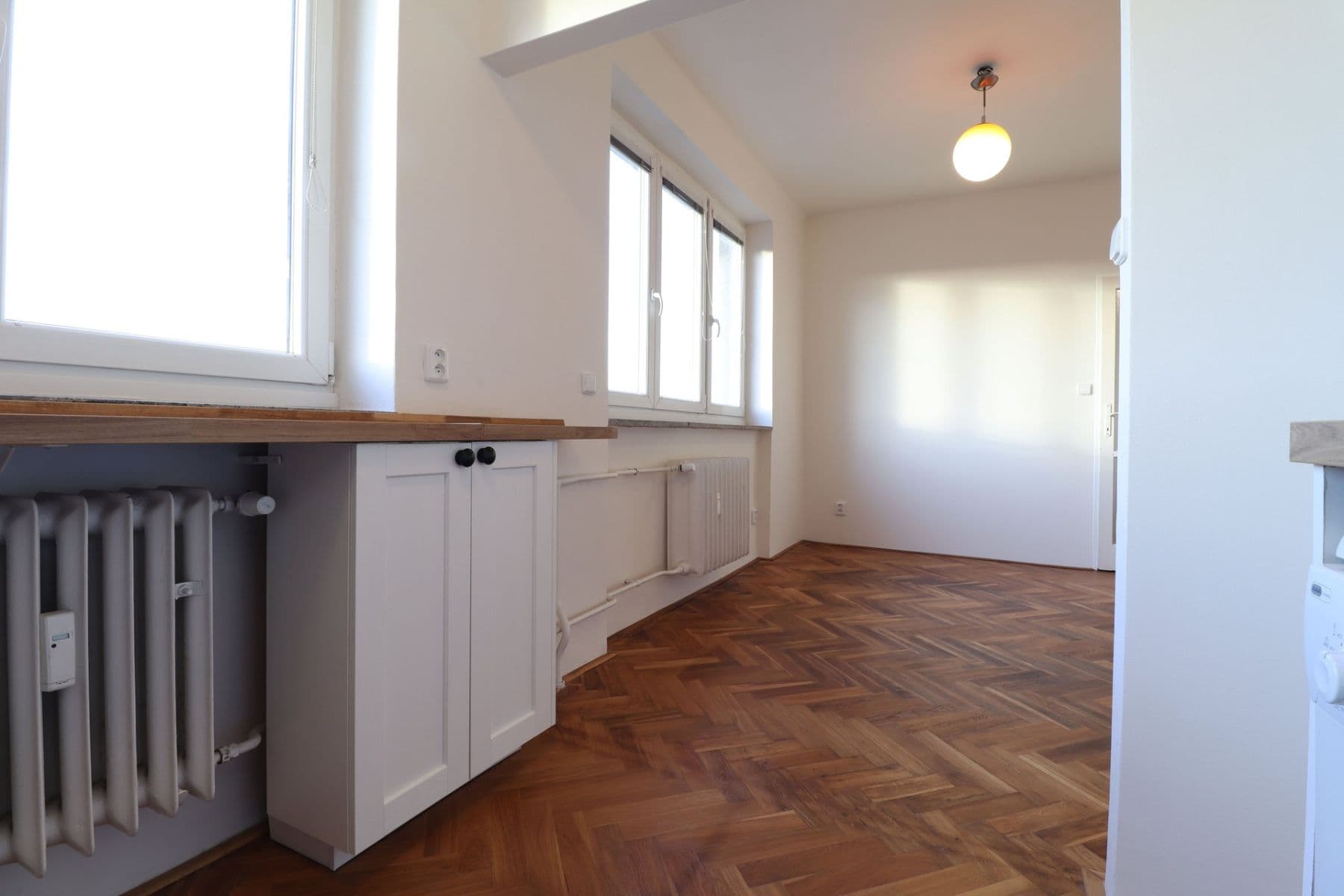 Prenájom bytu 2-izbový 44 m², Argentinská, Praha, Praha Prenájom bytu 2-izbový 44 m², Argentinská, Praha, Praha