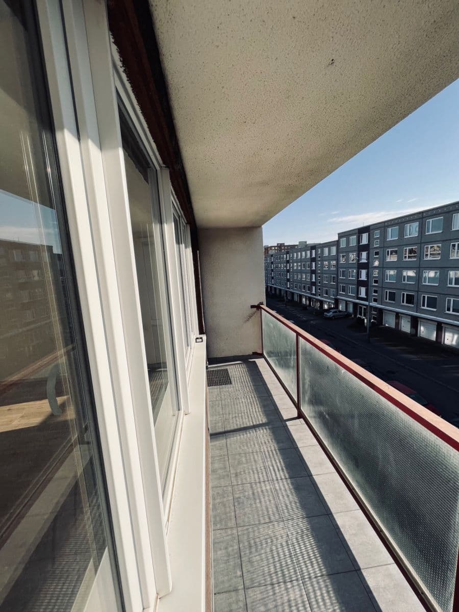 Prenájom bytu 4-izbový 105 m², Smikova, Praha, Praha Prenájom bytu 4-izbový 105 m², Smikova, Praha, Praha