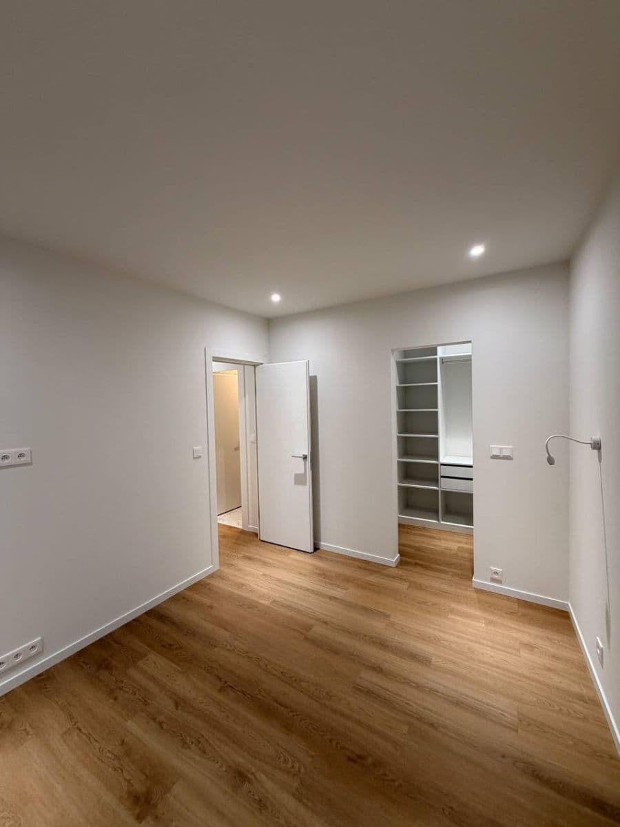 Prenájom bytu 2-izbový 40 m², Krátká, Postřižín, Středočeský kraj Prenájom bytu 2-izbový 40 m², Krátká, Postřižín, Středočeský kraj