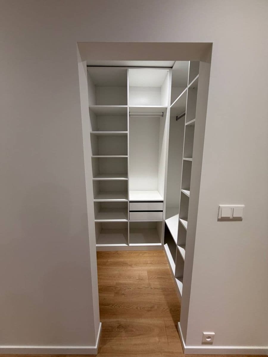 Prenájom bytu 2-izbový 40 m², Krátká, Postřižín, Středočeský kraj Prenájom bytu 2-izbový 40 m², Krátká, Postřižín, Středočeský kraj