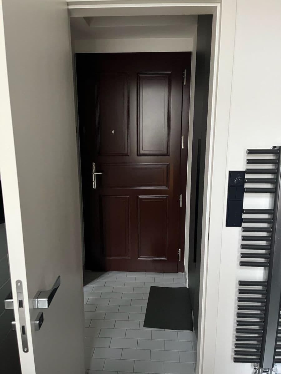 Prenájom bytu 2-izbový 50 m², Oldřichova, Praha, Praha Prenájom bytu 2-izbový 50 m², Oldřichova, Praha, Praha