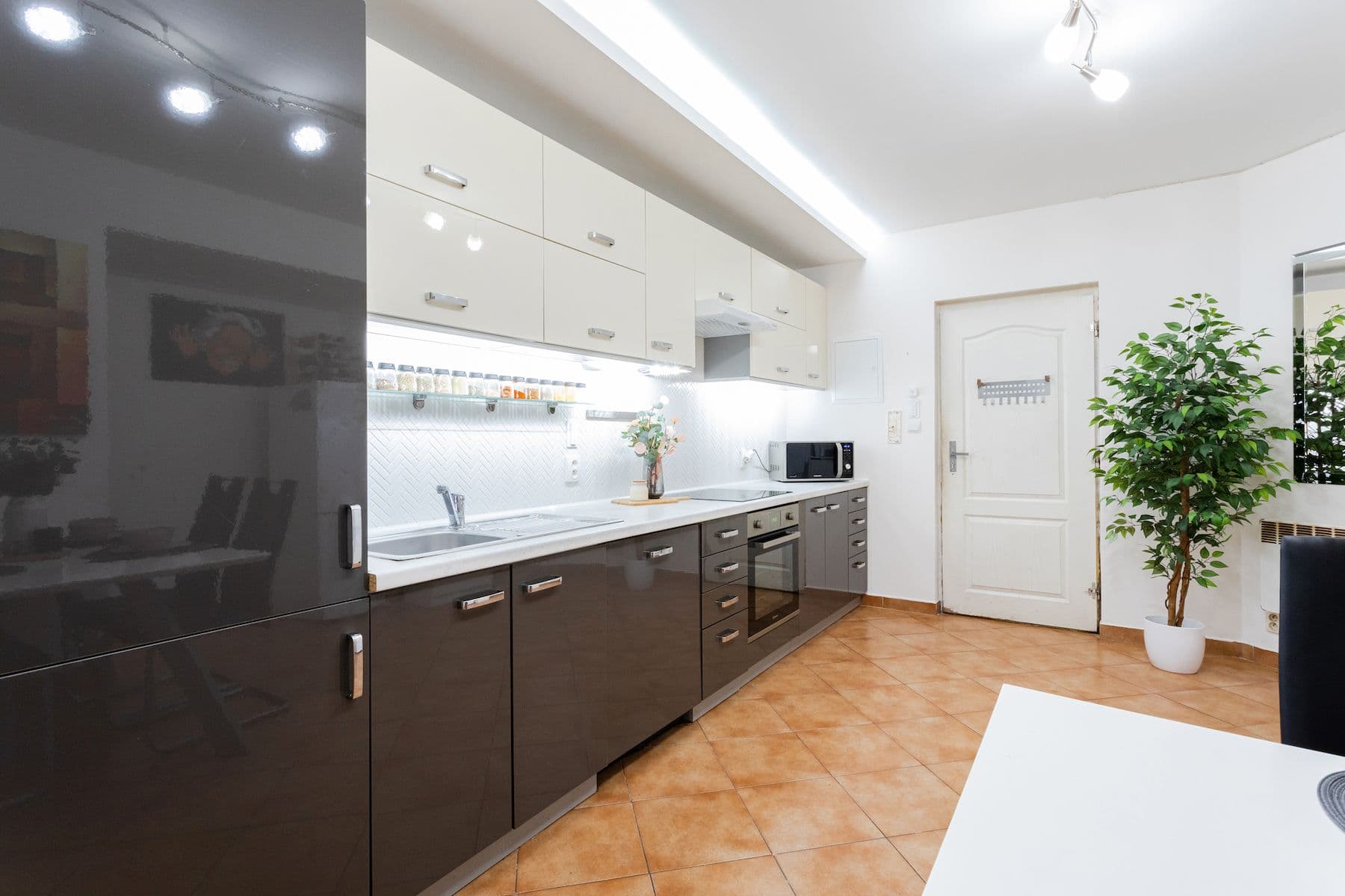 Predaj bytu 1-izbový 48 m², Finská, Praha, Praha Predaj bytu 1-izbový 48 m², Finská, Praha, Praha