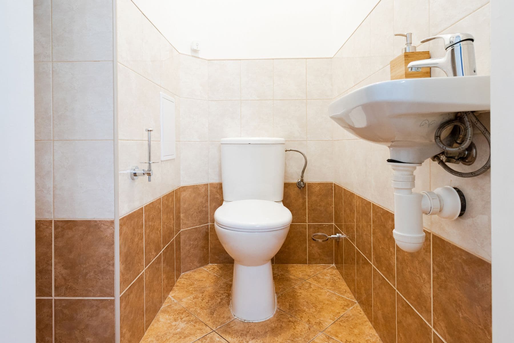 Predaj bytu 1-izbový 48 m², Finská, Praha, Praha Predaj bytu 1-izbový 48 m², Finská, Praha, Praha