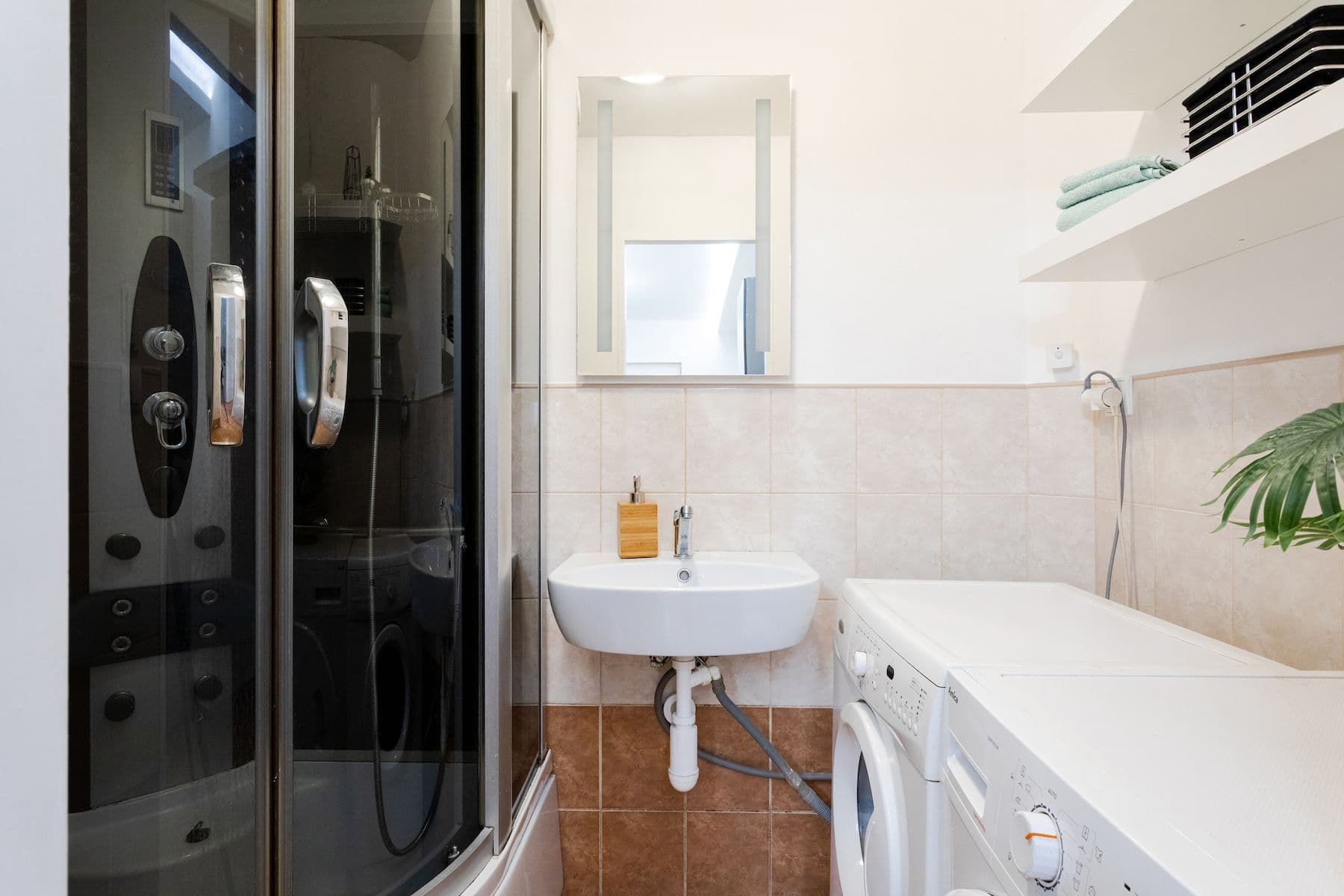 Predaj bytu 1-izbový 48 m², Finská, Praha, Praha Predaj bytu 1-izbový 48 m², Finská, Praha, Praha