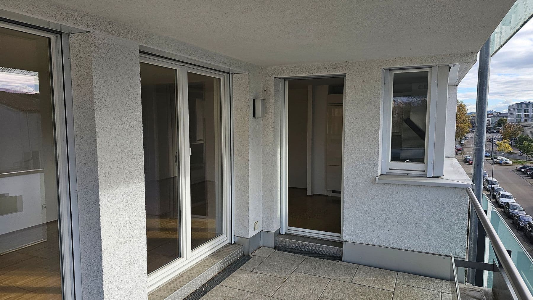 Prenájom bytu 4-izbový 126 m², Karlsruhe, Bádensko-Wurttembersko Prenájom bytu 4-izbový 126 m², Karlsruhe, Bádensko-Wurttembersko