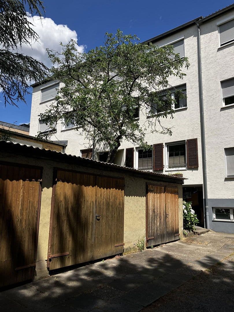 Prenájom bytu 2-izbový 85 m², Siegburg, Severné Porýnie - Westfálsko Prenájom bytu 2-izbový 85 m², Siegburg, Severné Porýnie - Westfálsko