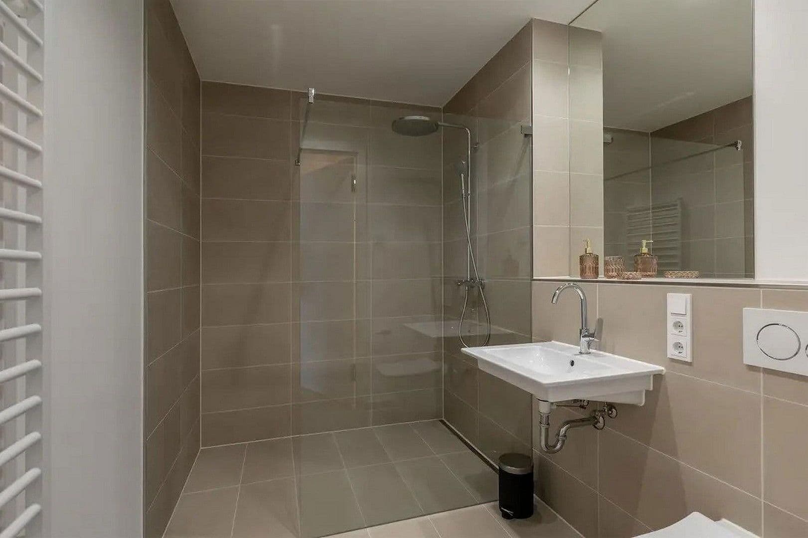 Prenájom bytu 1-izbový 21 m², Flottwellstraße 12, Berlin, Berlín Prenájom bytu 1-izbový 21 m², Flottwellstraße 12, Berlin, Berlín