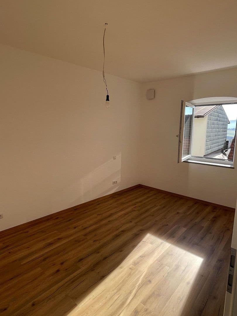 Prenájom bytu 4-izbový 92 m², Marktplatz 11, Untergriesbach, Bavorsko Prenájom bytu 4-izbový 92 m², Marktplatz 11, Untergriesbach, Bavorsko