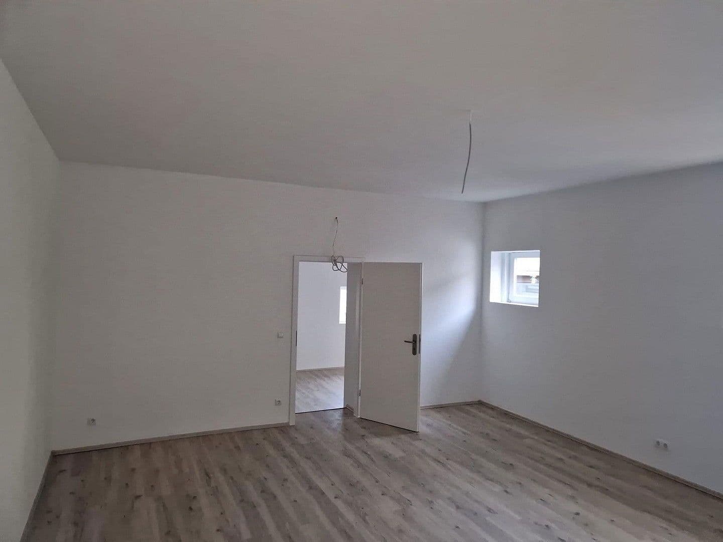 Prenájom bytu 6-izbový 218 m², Dahlener Straße 100, Mönchengladbach, Severné Porýnie - Westfálsko Prenájom bytu 6-izbový 218 m², Dahlener Straße 100, Mönchengladbach, Severné Porýnie - Westfálsko