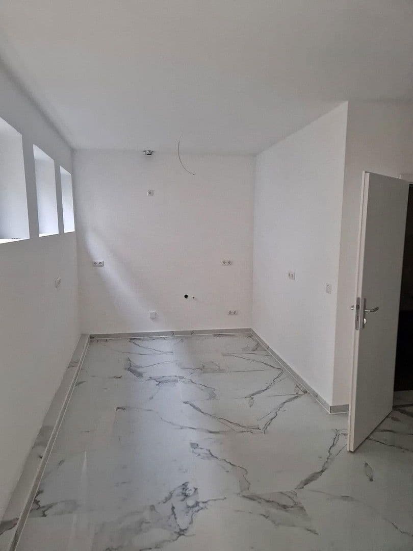 Prenájom bytu 6-izbový 218 m², Dahlener Straße 100, Mönchengladbach, Severné Porýnie - Westfálsko Prenájom bytu 6-izbový 218 m², Dahlener Straße 100, Mönchengladbach, Severné Porýnie - Westfálsko