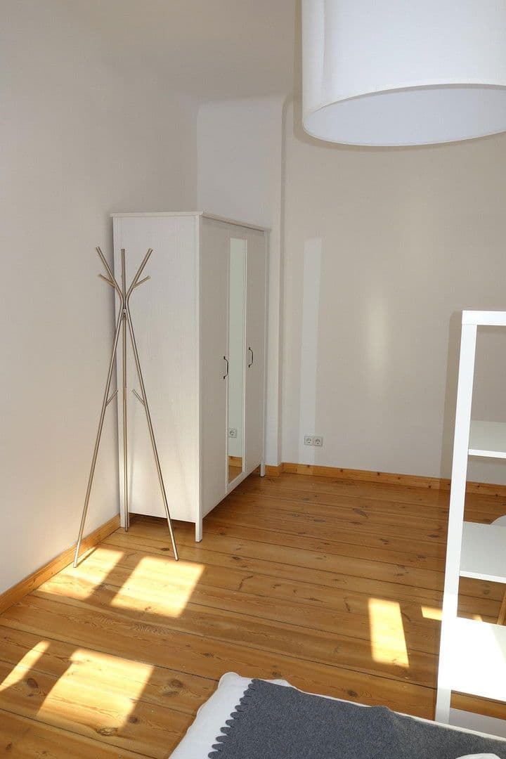 Prenájom bytu 1-izbový 36 m², Berlin, Berlín Prenájom bytu 1-izbový 36 m², Berlin, Berlín