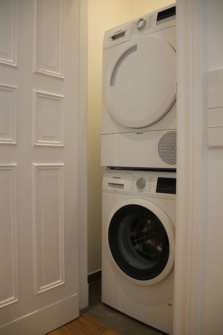 Prenájom bytu 2-izbový 53 m², Thomasius Straße 8, Berlin, Berlín Prenájom bytu 2-izbový 53 m², Thomasius Straße 8, Berlin, Berlín