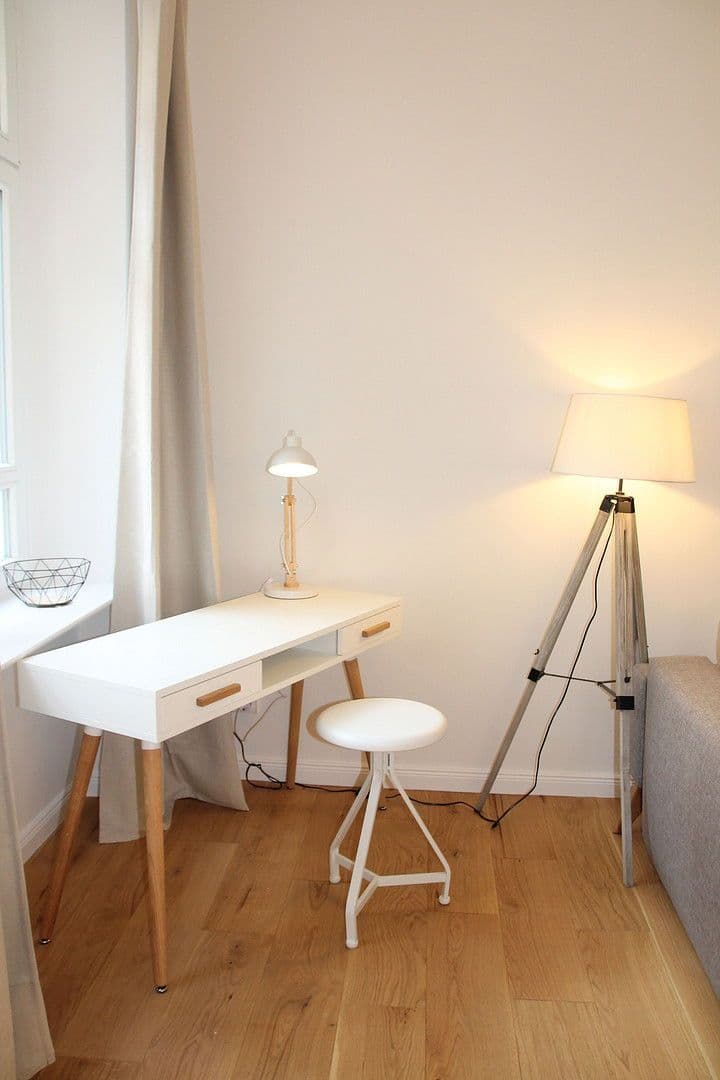 Prenájom bytu 2-izbový 53 m², Thomasius Straße 8, Berlin, Berlín Prenájom bytu 2-izbový 53 m², Thomasius Straße 8, Berlin, Berlín