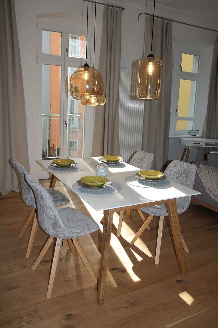 Prenájom bytu 2-izbový 53 m², Thomasius Straße 8, Berlin, Berlín Prenájom bytu 2-izbový 53 m², Thomasius Straße 8, Berlin, Berlín