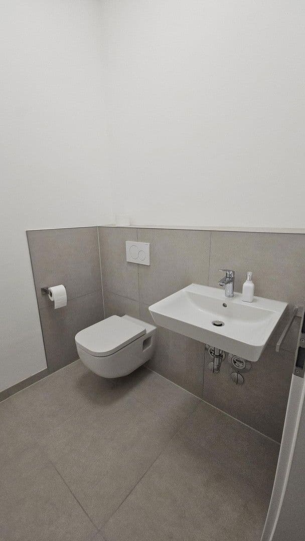 Prenájom nebytového priestoru 77 m², Pfauengasse 26, Ulm, Bádensko-Wurttembersko Prenájom nebytového priestoru 77 m², Pfauengasse 26, Ulm, Bádensko-Wurttembersko