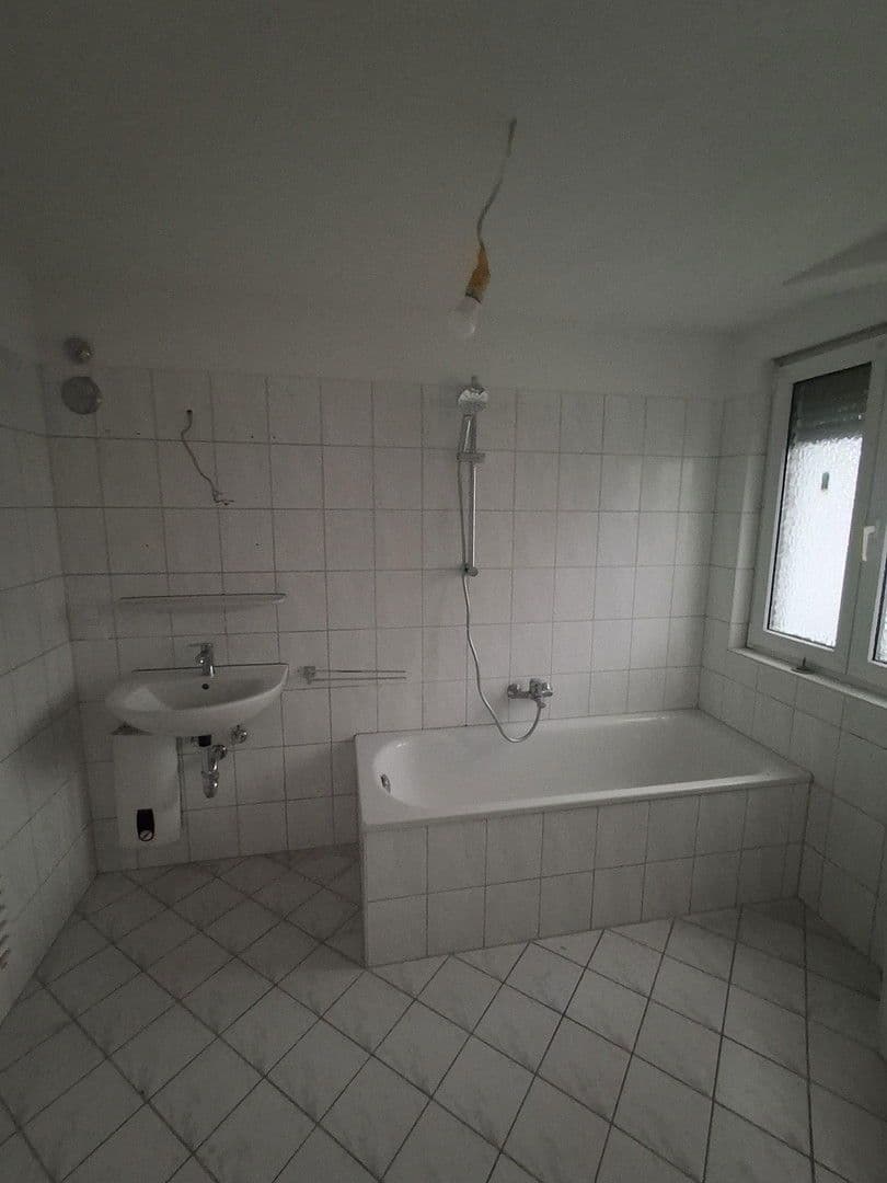 Prenájom bytu 3-izbový 78 m², Rheinstraße 53, Karlsruhe, Bádensko-Wurttembersko Prenájom bytu 3-izbový 78 m², Rheinstraße 53, Karlsruhe, Bádensko-Wurttembersko