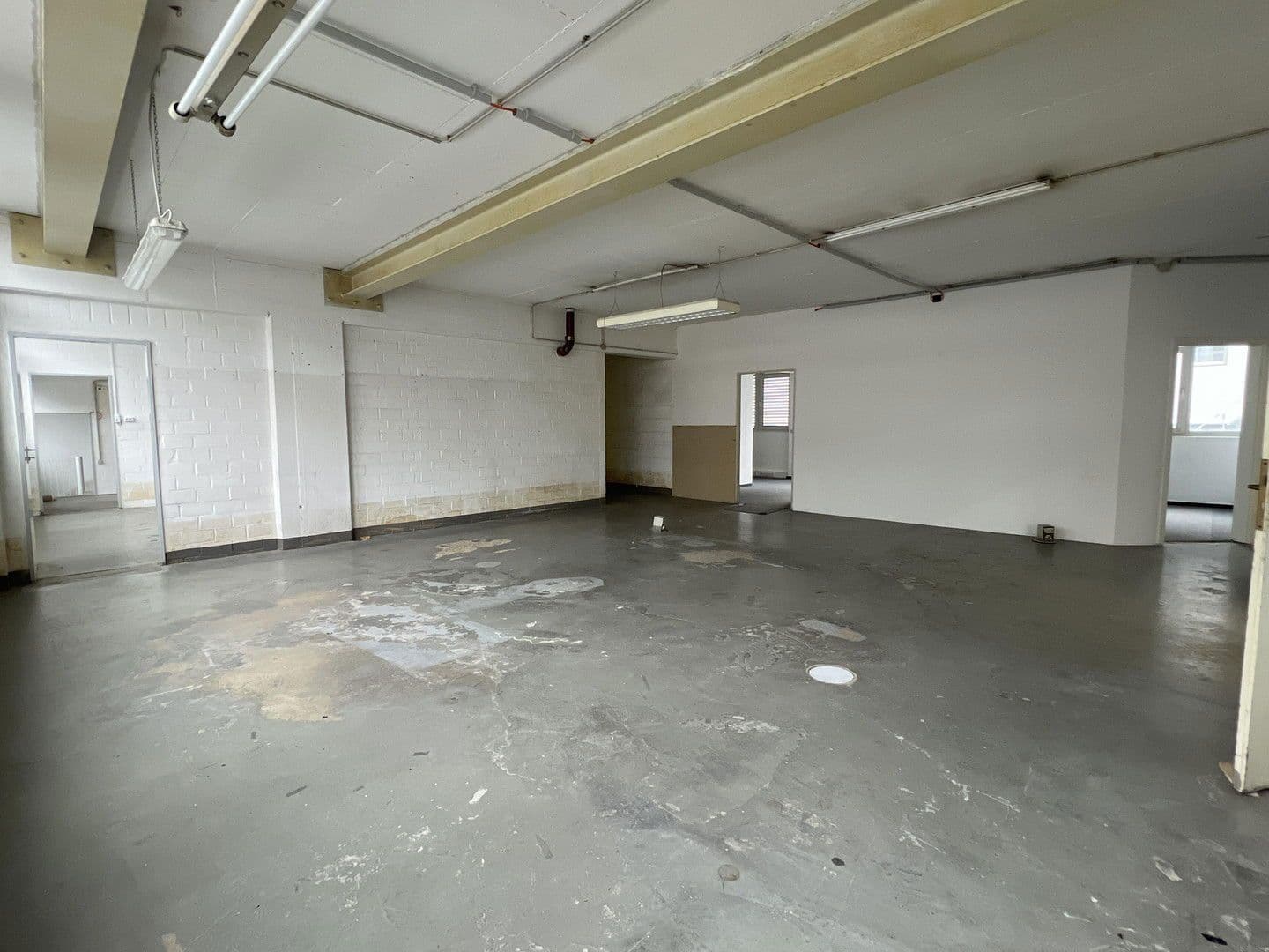 Prenájom kancelárie 1.000 m², Leverkusen, Severné Porýnie - Westfálsko Prenájom kancelárie 1.000 m², Leverkusen, Severné Porýnie - Westfálsko