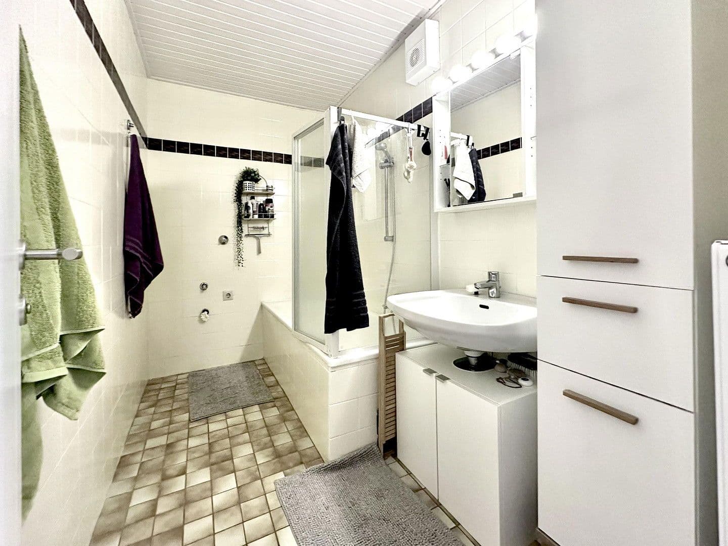 Prenájom bytu 2-izbový 65 m², Wien, Viedeň Prenájom bytu 2-izbový 65 m², Wien, Viedeň