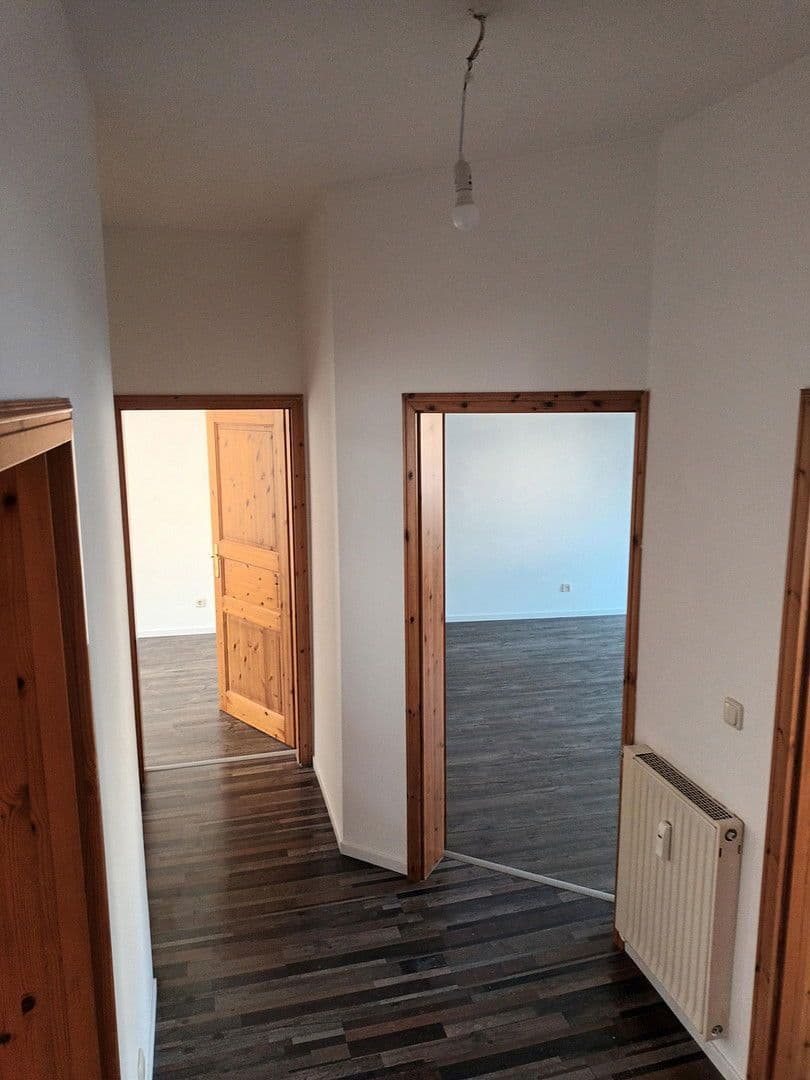 Prenájom bytu 3-izbový 75 m², Frankfurt am Main, Hesensko Prenájom bytu 3-izbový 75 m², Frankfurt am Main, Hesensko