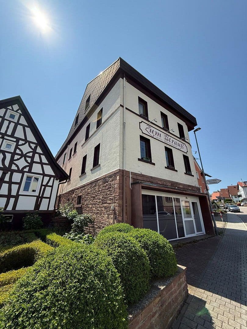Prenájom bytu 2-izbový 85 m², Talstraße 2, Ettlingen, Bádensko-Wurttembersko Prenájom bytu 2-izbový 85 m², Talstraße 2, Ettlingen, Bádensko-Wurttembersko