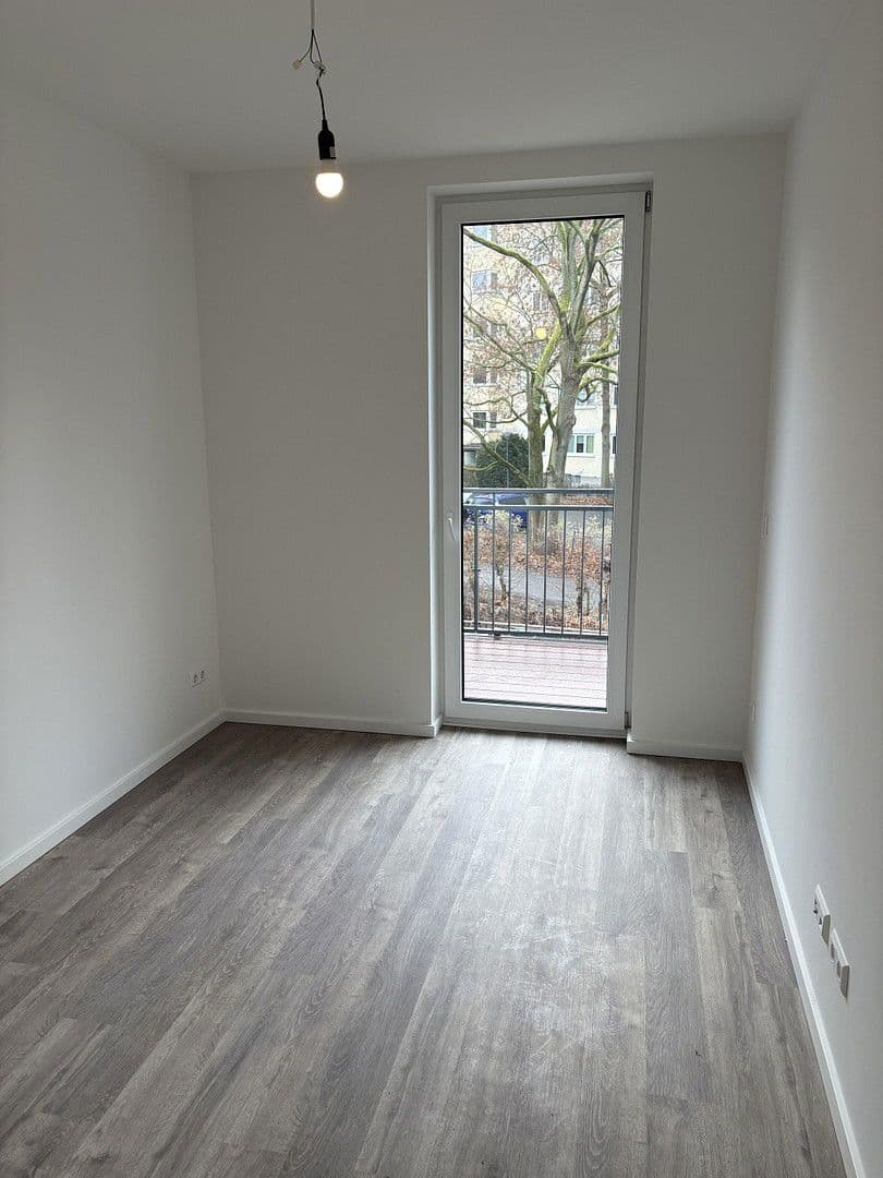 Prenájom bytu 2-izbový 40 m², Kienhorststr. 103A, Berlin, Berlín Prenájom bytu 2-izbový 40 m², Kienhorststr. 103A, Berlin, Berlín