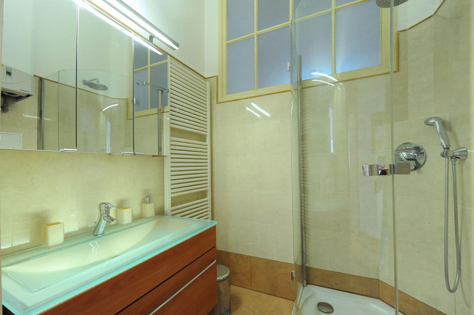 Prenájom bytu 2-izbový 78 m², Wien, Viedeň Prenájom bytu 2-izbový 78 m², Wien, Viedeň