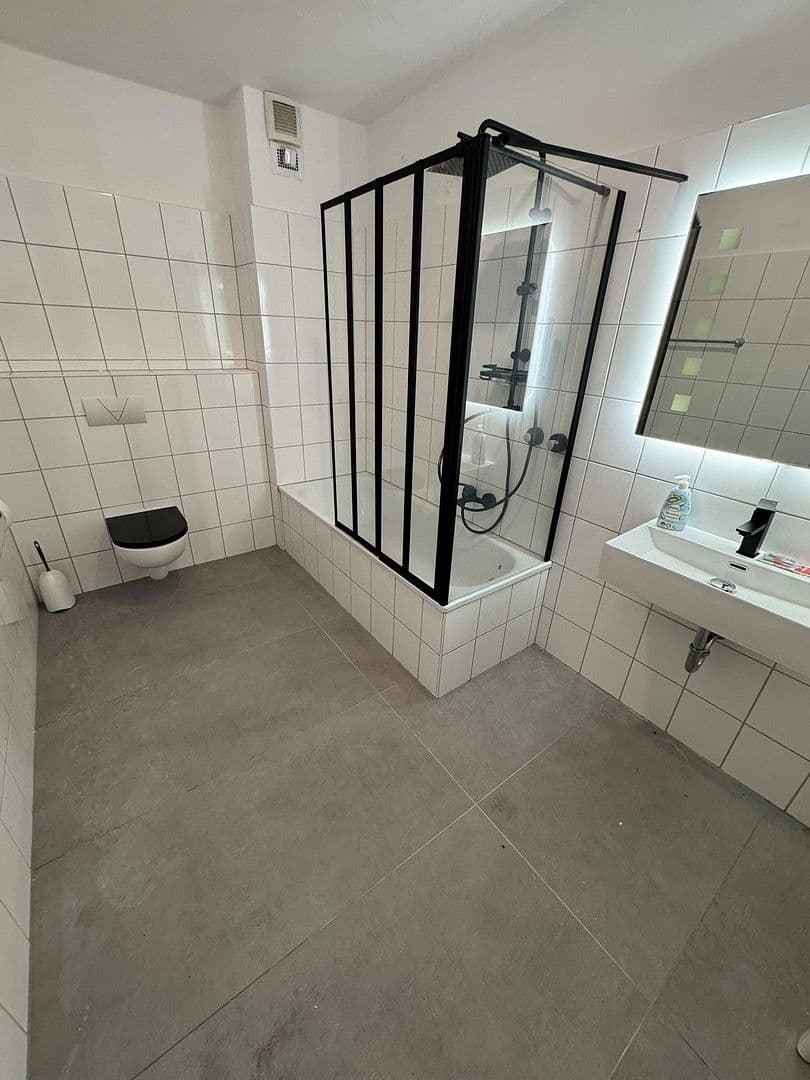 Prenájom bytu 3-izbový 88 m², Fontanestr. 5, Lüdenscheid, Severné Porýnie - Westfálsko Prenájom bytu 3-izbový 88 m², Fontanestr. 5, Lüdenscheid, Severné Porýnie - Westfálsko