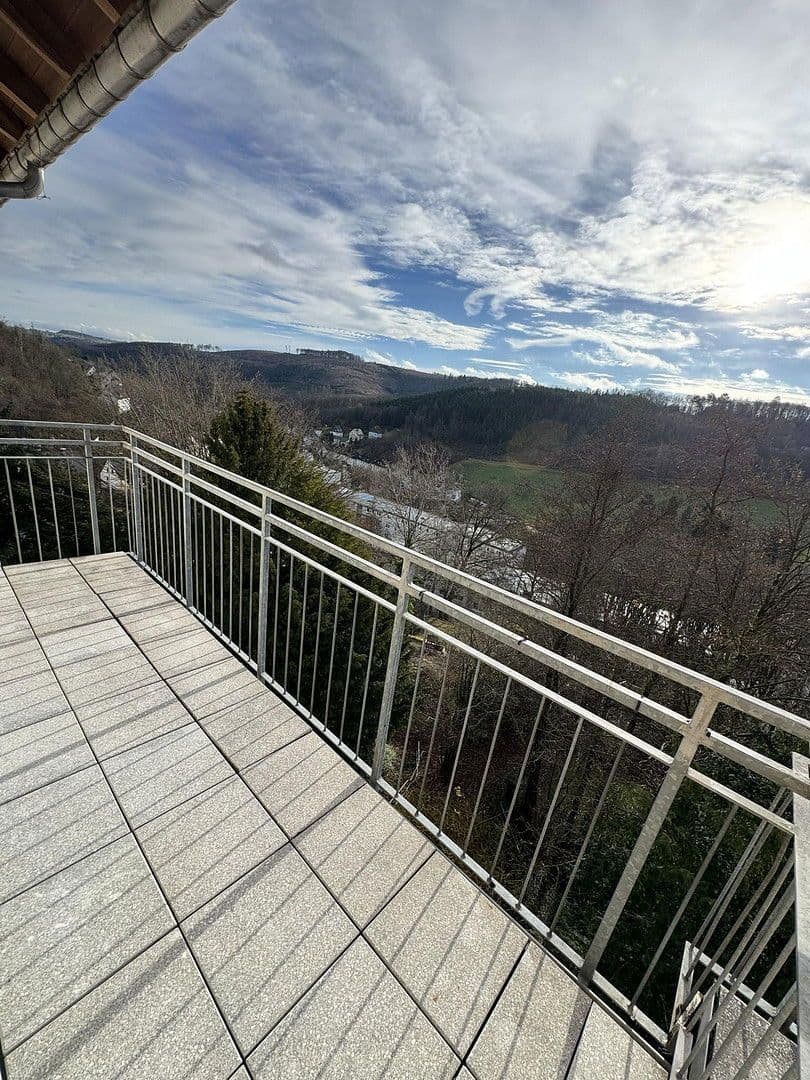 Prenájom bytu 3-izbový 88 m², Fontanestr. 5, Lüdenscheid, Severné Porýnie - Westfálsko Prenájom bytu 3-izbový 88 m², Fontanestr. 5, Lüdenscheid, Severné Porýnie - Westfálsko