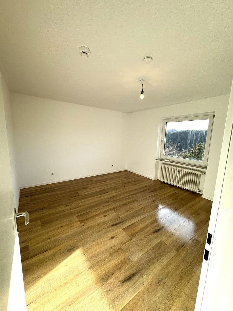 Prenájom bytu 3-izbový 88 m², Fontanestr. 5, Lüdenscheid, Severné Porýnie - Westfálsko Prenájom bytu 3-izbový 88 m², Fontanestr. 5, Lüdenscheid, Severné Porýnie - Westfálsko