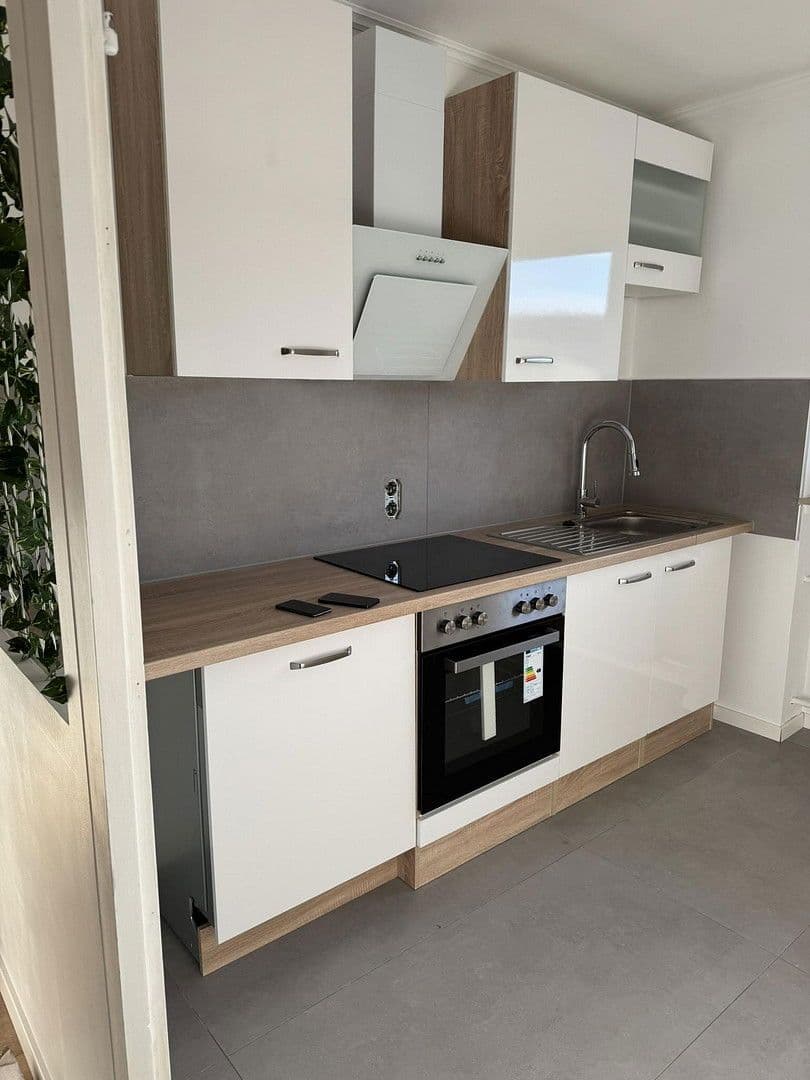 Prenájom bytu 3-izbový 88 m², Fontanestr. 5, Lüdenscheid, Severné Porýnie - Westfálsko Prenájom bytu 3-izbový 88 m², Fontanestr. 5, Lüdenscheid, Severné Porýnie - Westfálsko