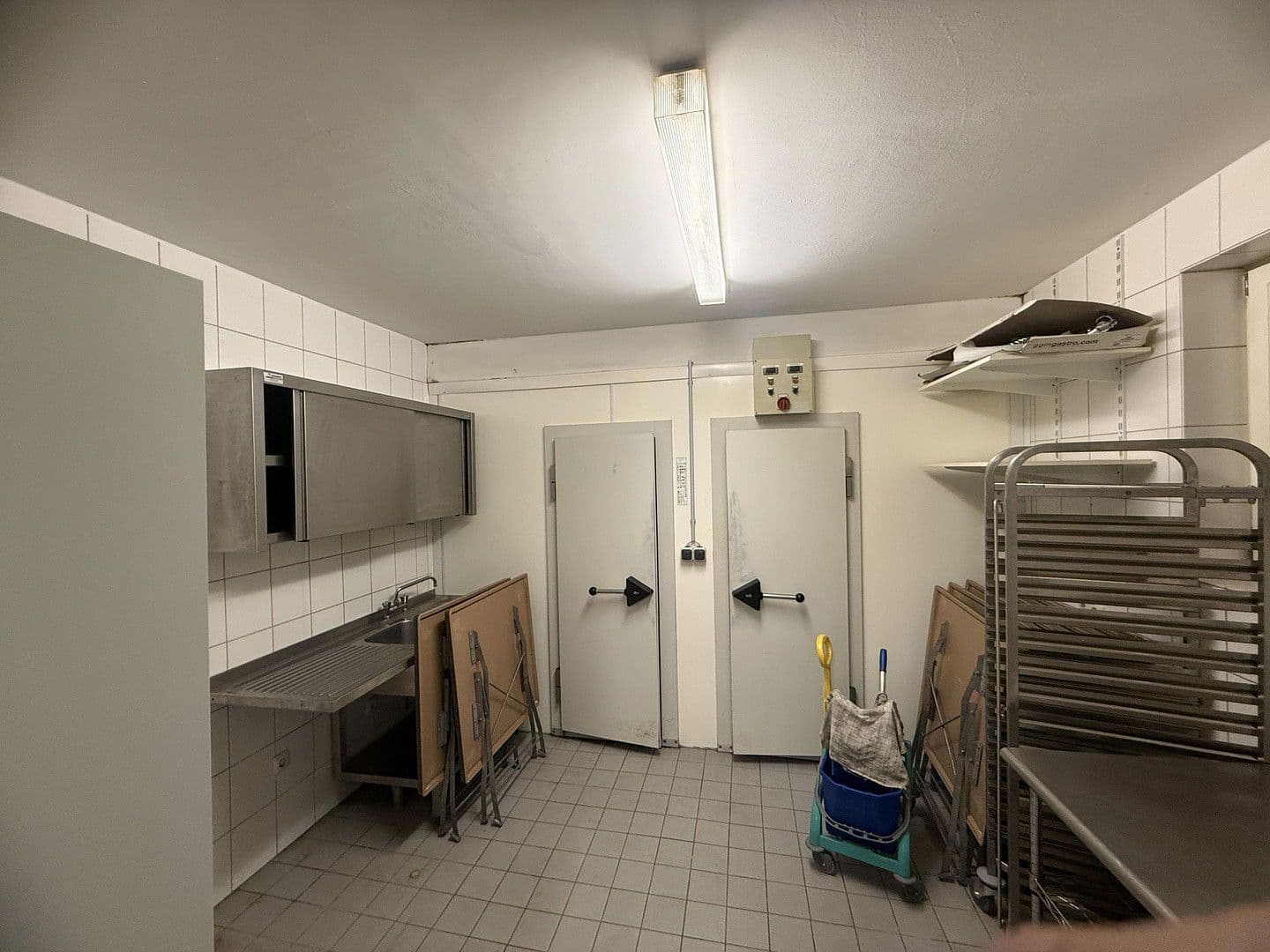 Prenájom nebytového priestoru 250 m², Schulstraße 1, Vöhl, Hesensko Prenájom nebytového priestoru 250 m², Schulstraße 1, Vöhl, Hesensko