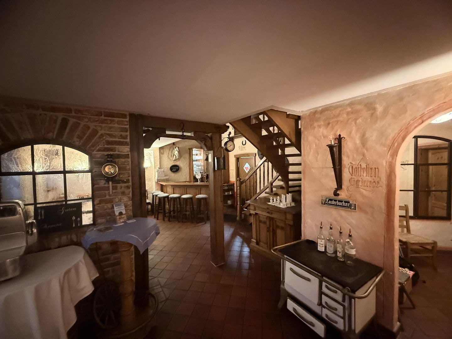 Prenájom nebytového priestoru 250 m², Schulstraße 1, Vöhl, Hesensko Prenájom nebytového priestoru 250 m², Schulstraße 1, Vöhl, Hesensko