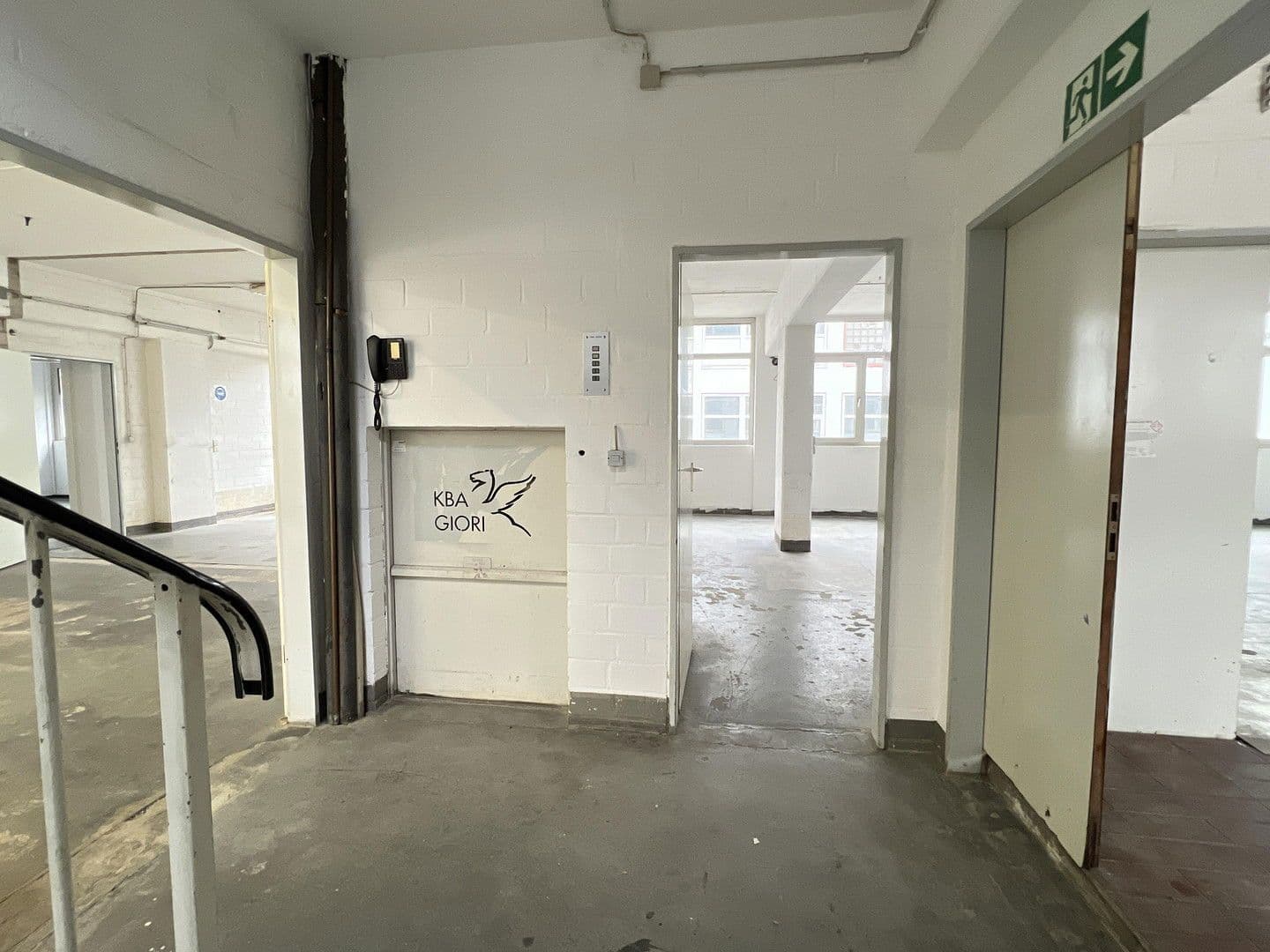 Prenájom nebytového priestoru 1.000 m², Leverkusen, Severné Porýnie - Westfálsko Prenájom nebytového priestoru 1.000 m², Leverkusen, Severné Porýnie - Westfálsko