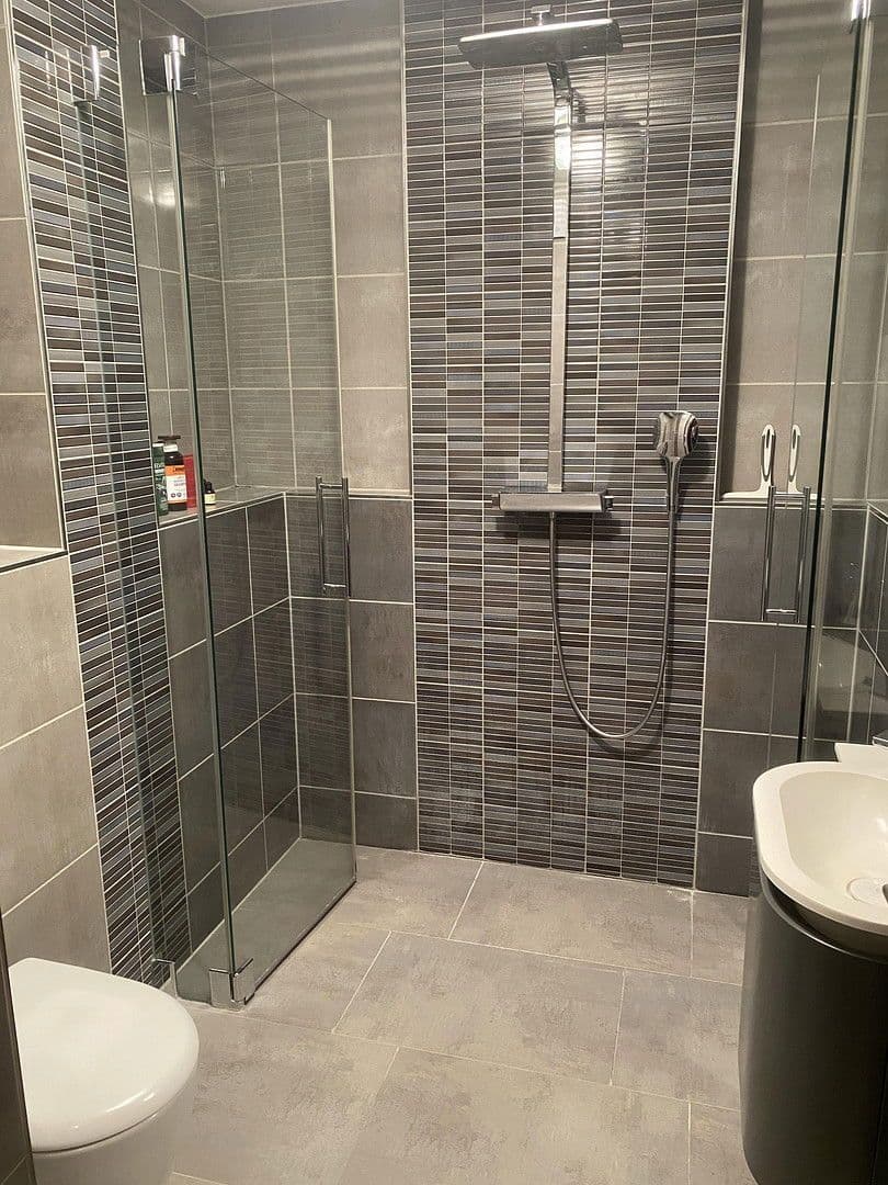 Prenájom bytu 5-izbový 140 m², Käthchen-Paulus-Str 0, Frankfurt am Main, Hesensko Prenájom bytu 5-izbový 140 m², Käthchen-Paulus-Str 0, Frankfurt am Main, Hesensko