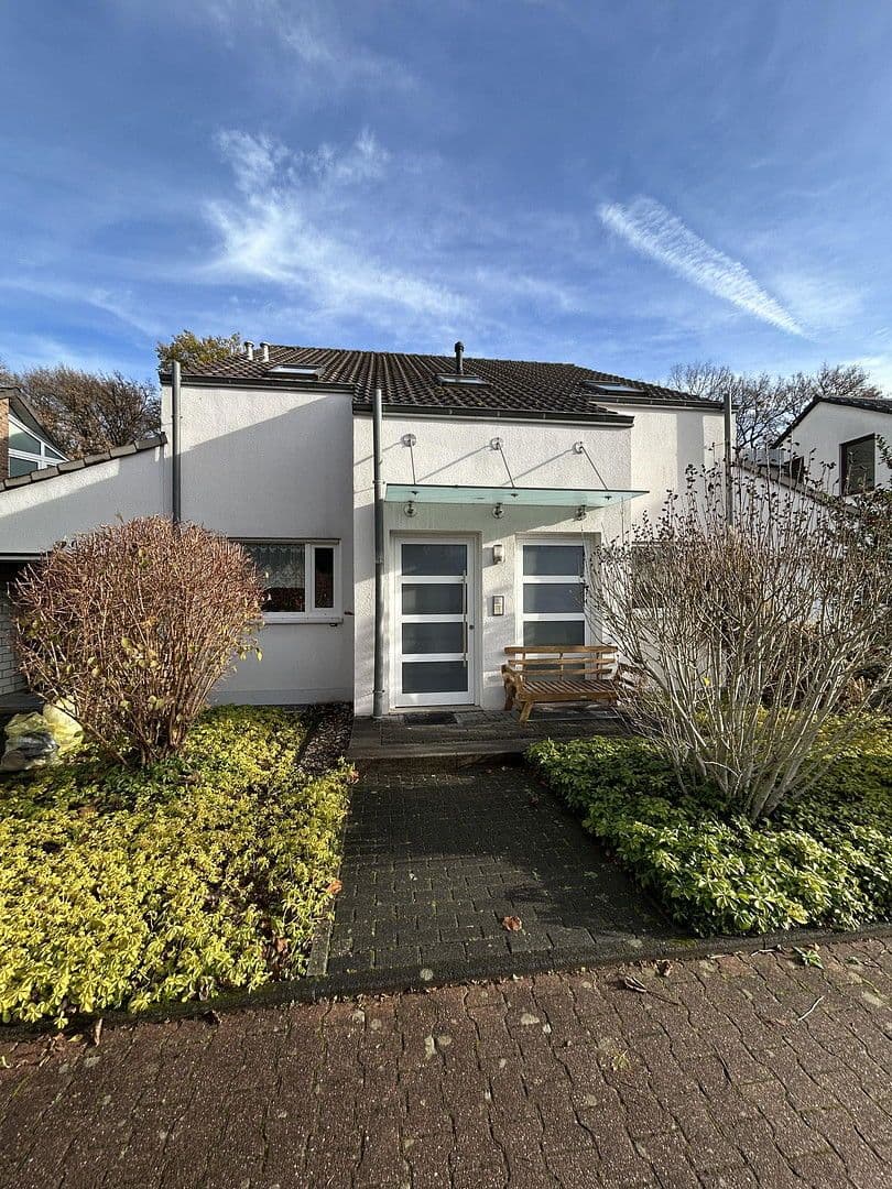 Predaj domu 191 m², pozemek 635 m², Langenfeld (Rheinland), Severné Porýnie - Westfálsko Predaj domu 191 m², pozemek 635 m², Langenfeld (Rheinland), Severné Porýnie - Westfálsko