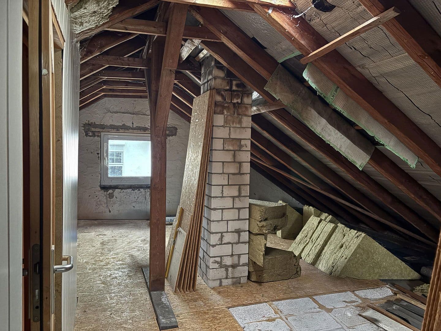 Predaj domu 150 m², pozemek 575 m², Riedstraße 13, Groß-Gerau, Hesensko Predaj domu 150 m², pozemek 575 m², Riedstraße 13, Groß-Gerau, Hesensko