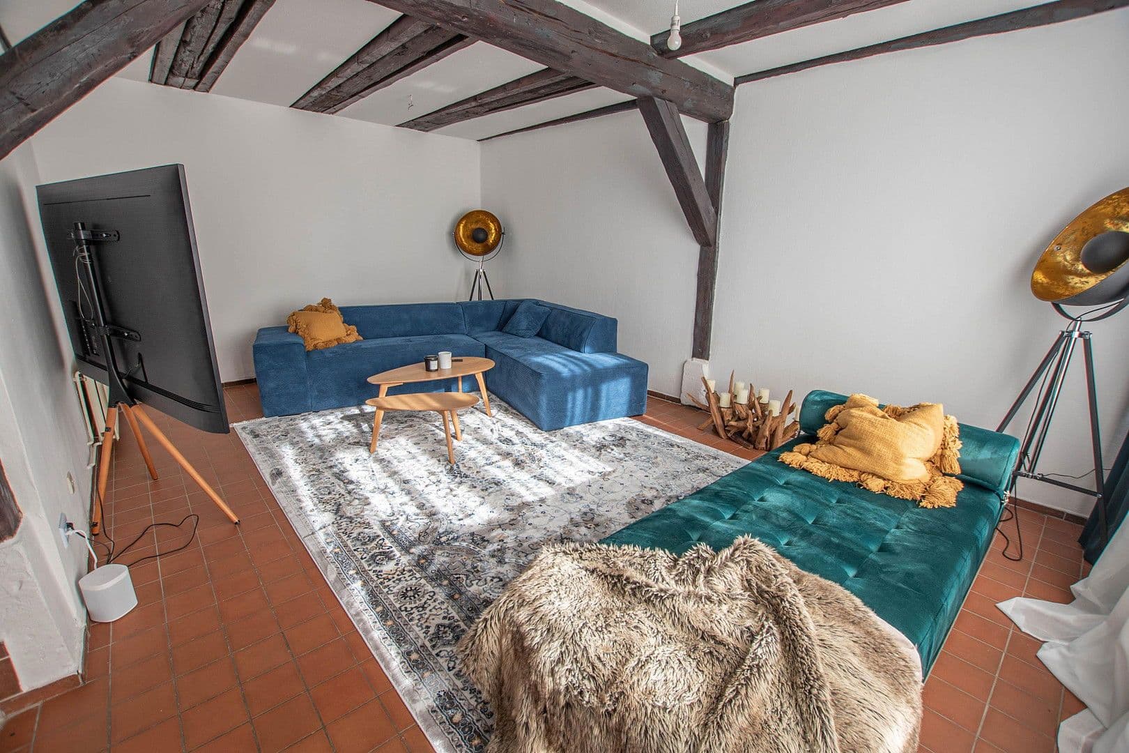 Prenájom bytu 3-izbový 92 m², Hameln, Dolné Sasko Prenájom bytu 3-izbový 92 m², Hameln, Dolné Sasko