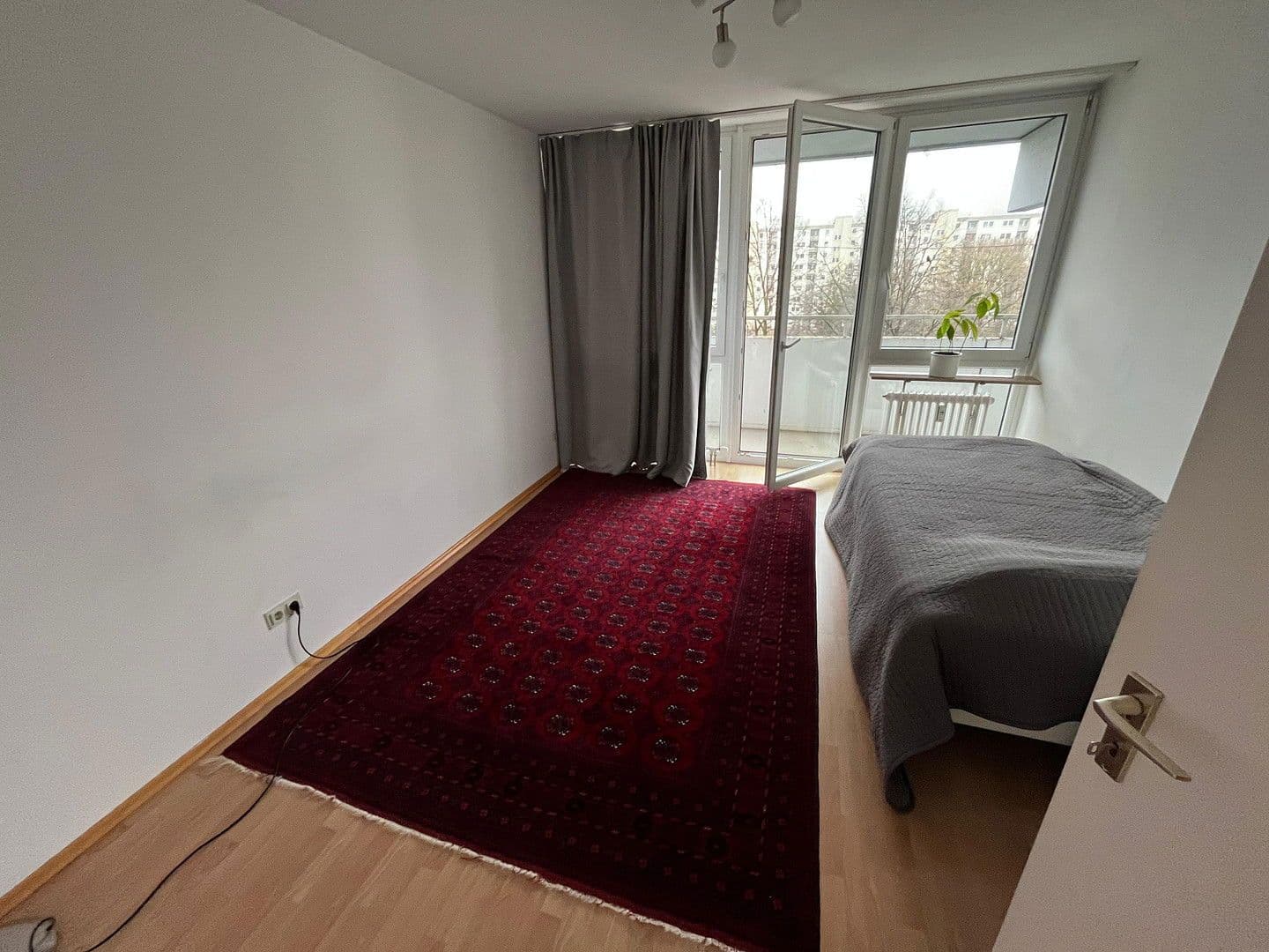Prenájom bytu 15 m², Adenauerstraße 5, Puchheim, Bavorsko Prenájom bytu 15 m², Adenauerstraße 5, Puchheim, Bavorsko