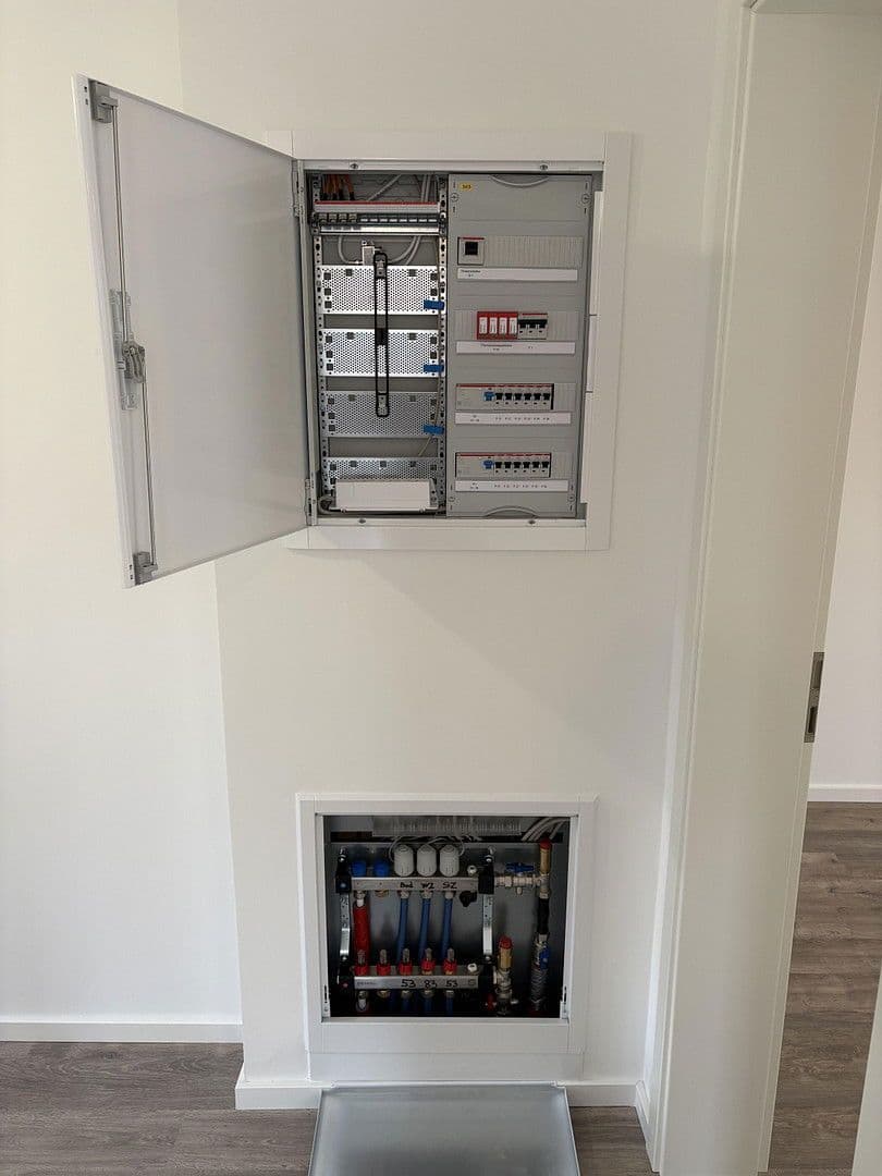 Prenájom domu 238 m², pozemek 520 m², Kienhorststr. 103A, Berlin, Berlín Prenájom domu 238 m², pozemek 520 m², Kienhorststr. 103A, Berlin, Berlín