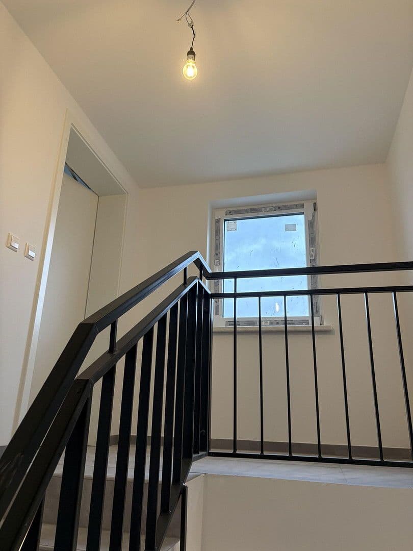 Prenájom domu 238 m², pozemek 520 m², Kienhorststr. 103A, Berlin, Berlín Prenájom domu 238 m², pozemek 520 m², Kienhorststr. 103A, Berlin, Berlín