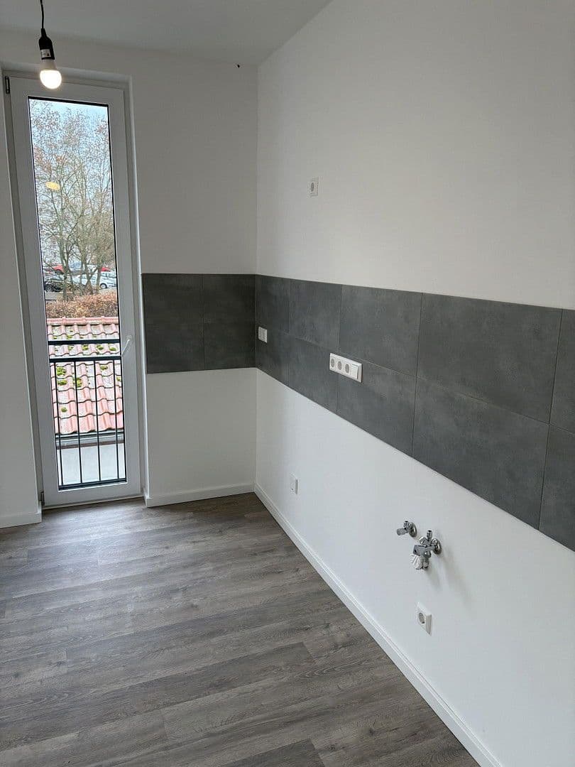 Prenájom domu 238 m², pozemek 520 m², Kienhorststr. 103A, Berlin, Berlín Prenájom domu 238 m², pozemek 520 m², Kienhorststr. 103A, Berlin, Berlín