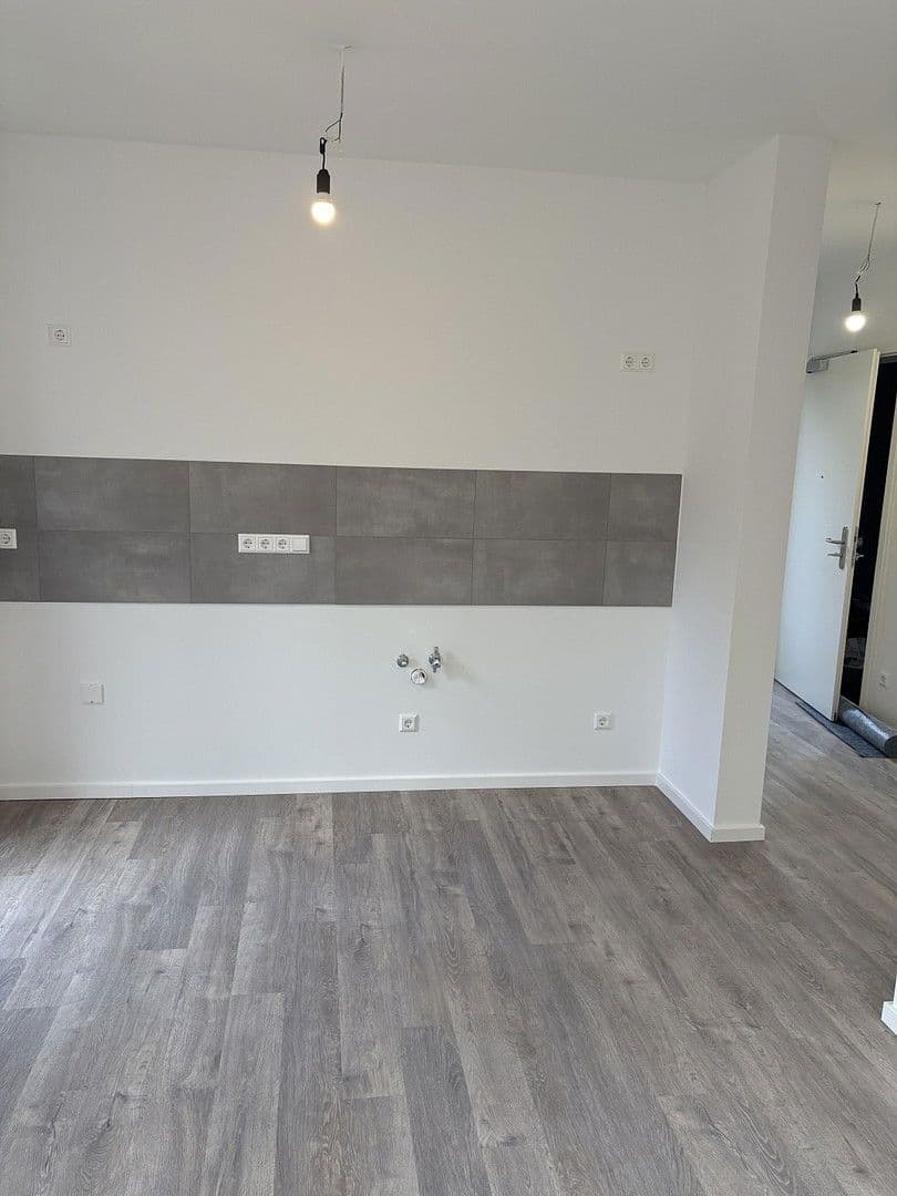 Prenájom domu 238 m², pozemek 520 m², Kienhorststr. 103A, Berlin, Berlín Prenájom domu 238 m², pozemek 520 m², Kienhorststr. 103A, Berlin, Berlín