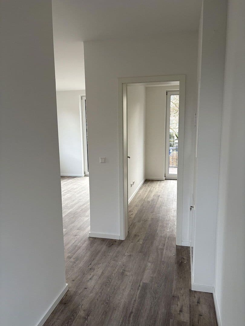 Prenájom domu 238 m², pozemek 520 m², Kienhorststr. 103A, Berlin, Berlín Prenájom domu 238 m², pozemek 520 m², Kienhorststr. 103A, Berlin, Berlín