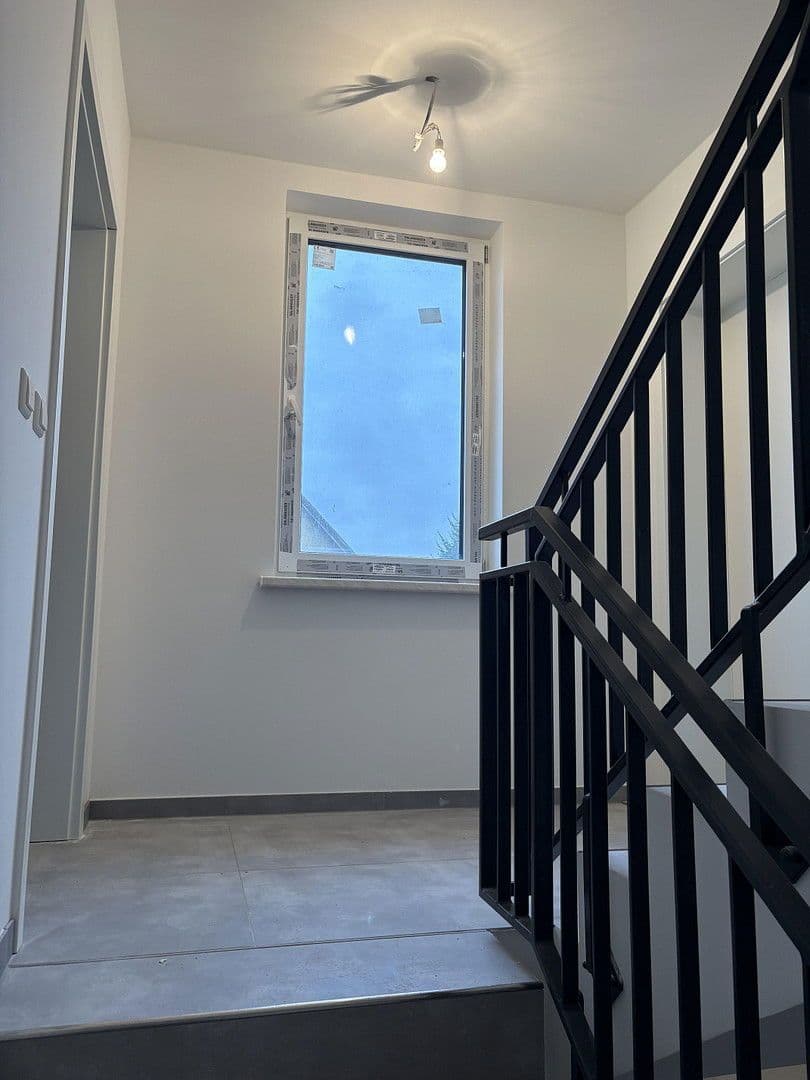 Prenájom domu 238 m², pozemek 520 m², Kienhorststr. 103A, Berlin, Berlín Prenájom domu 238 m², pozemek 520 m², Kienhorststr. 103A, Berlin, Berlín