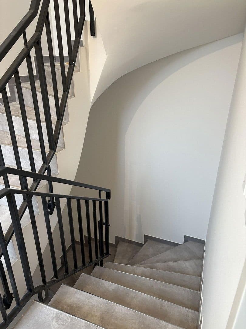 Prenájom domu 238 m², pozemek 520 m², Kienhorststr. 103A, Berlin, Berlín Prenájom domu 238 m², pozemek 520 m², Kienhorststr. 103A, Berlin, Berlín