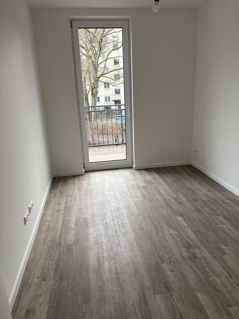 Prenájom domu 238 m², pozemek 520 m², Kienhorststr. 103A, Berlin, Berlín Prenájom domu 238 m², pozemek 520 m², Kienhorststr. 103A, Berlin, Berlín